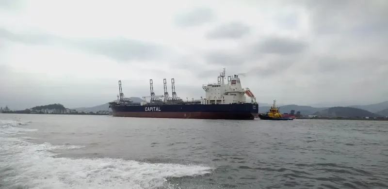 AVAX Tanker IMO 9315939 photo 5