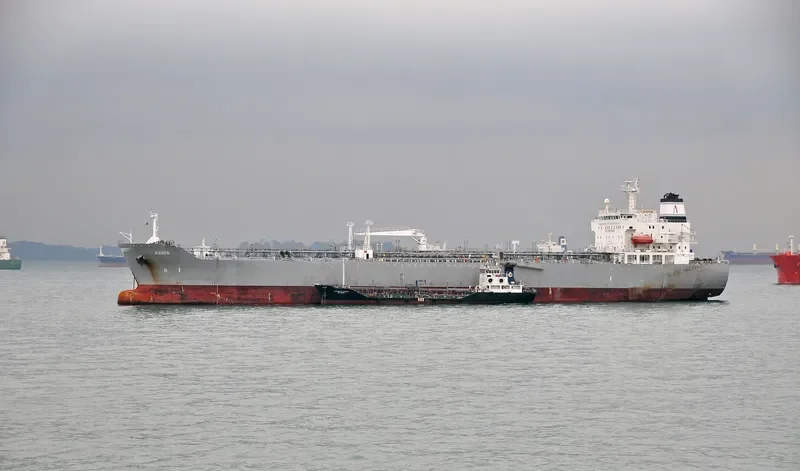 AXIOS Tanker IMO 9315941 photo 3