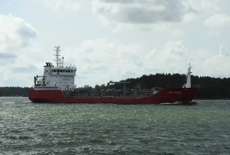 KEY BORA Tanker IMO 9316024 photo 2