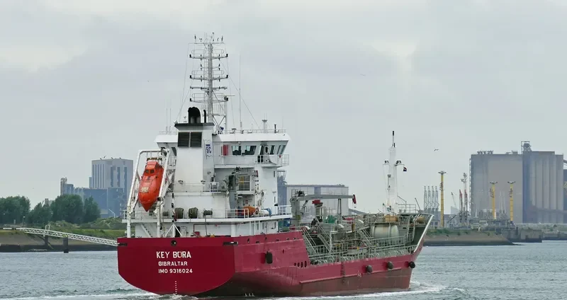 KEY BORA Tanker IMO 9316024 photo 4