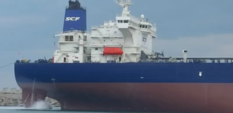 ALEKSEY KOSYGIN Tanker IMO 9316127 photo 3