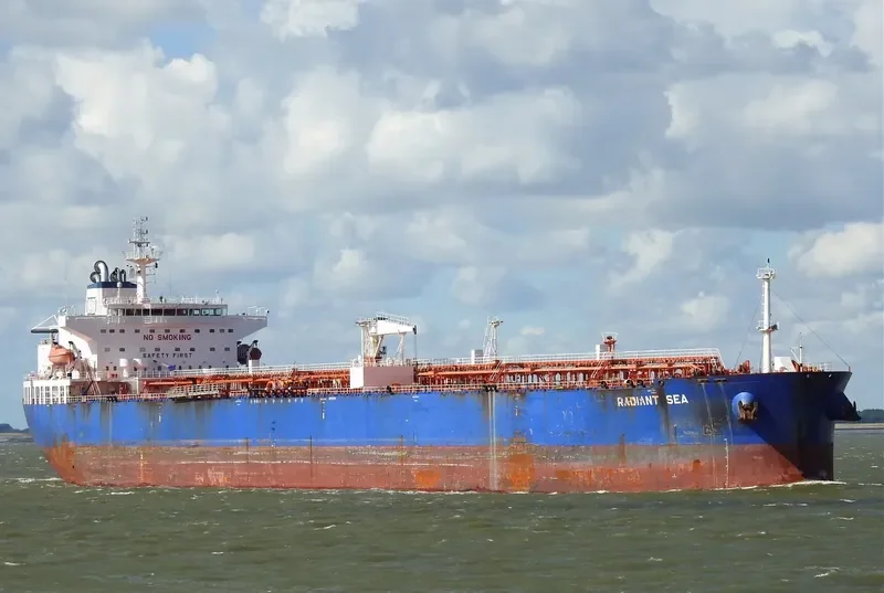 RADIANT SEA Tanker IMO 9316244 photo 2