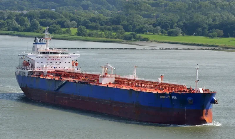RADIANT SEA Tanker IMO 9316244 photo 4