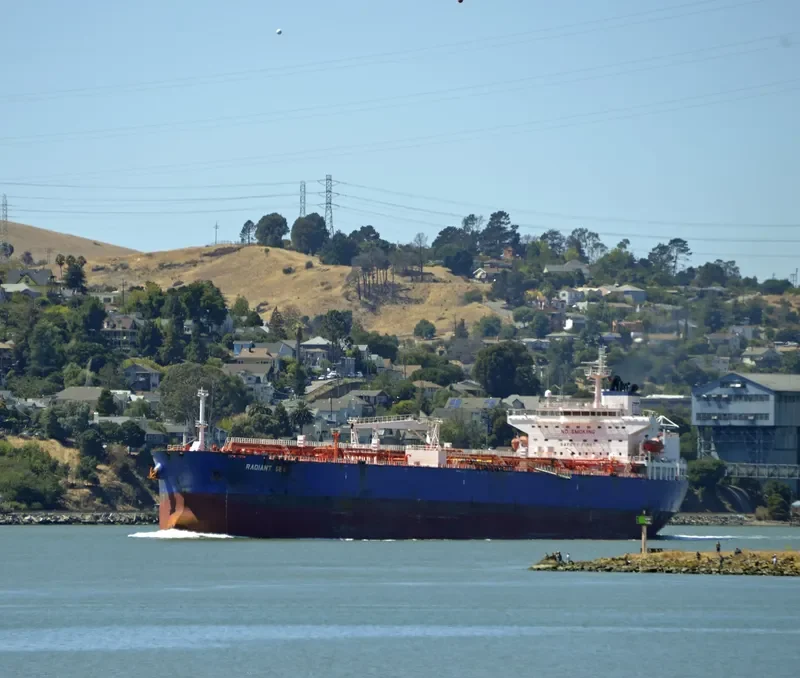 RADIANT SEA Tanker IMO 9316244 photo 8