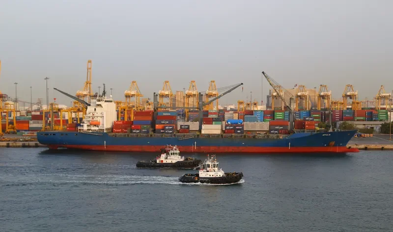 APU Container Ship IMO 9316323 photo 3