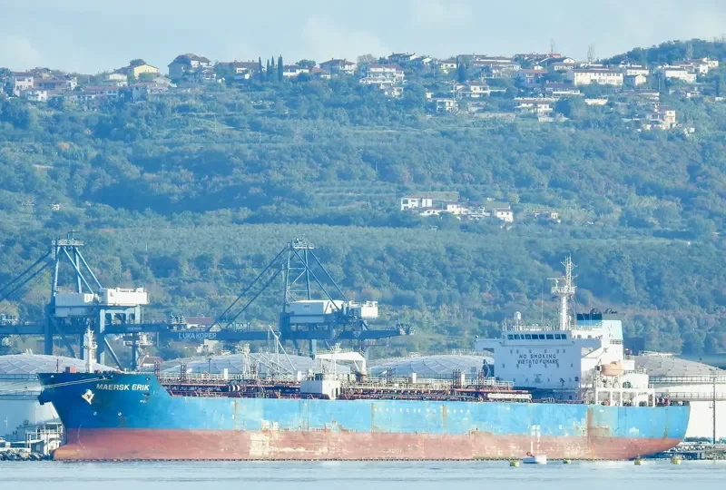 MAERSK ERIK Tanker IMO 9316608 photo 2