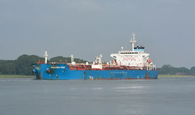 MAERSK ERIK Tanker IMO 9316608 photo 7
