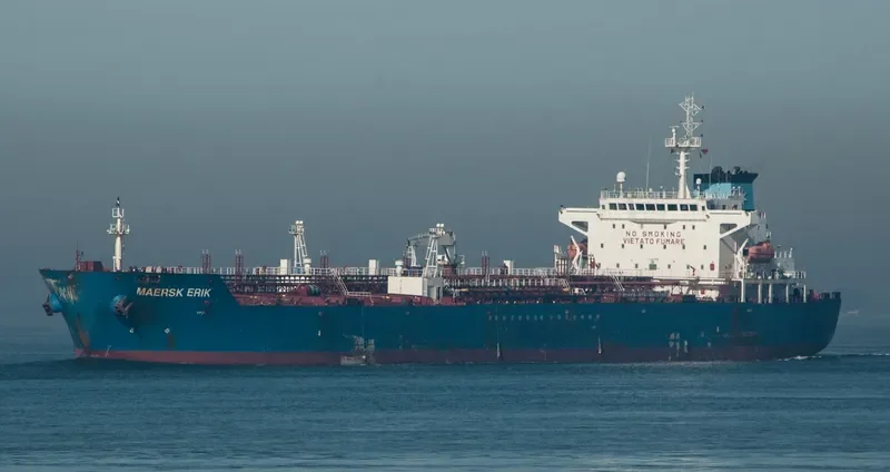 MAERSK ERIK Tanker IMO 9316608 photo 8