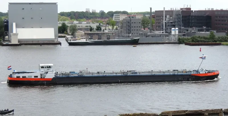 VOLLENHOVE Tanker IMO 9316842 photo 8