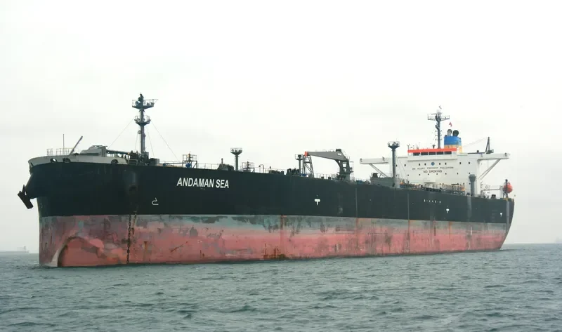 SHIP 111 Tanker IMO 9317717 photo 2