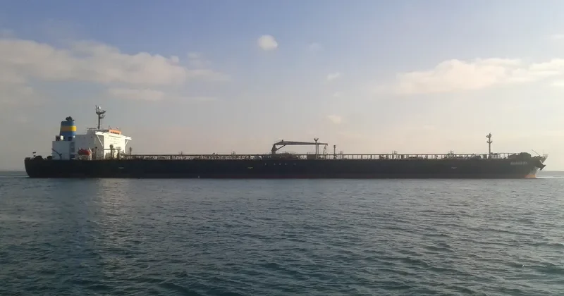SHIP 111 Tanker IMO 9317717 photo 3
