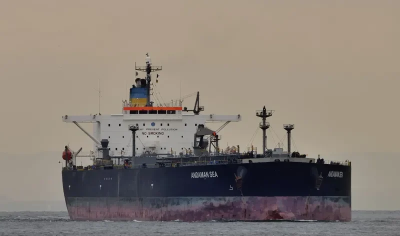 SHIP 111 Tanker IMO 9317717 photo 8