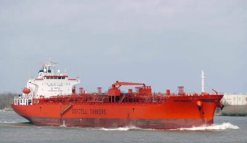 BOW ENGINEER Tanker IMO 9317860 photo 4