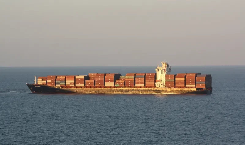 XIAMEN Container Ship IMO 9318151 photo 6