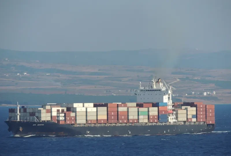 GENOVA Container Ship IMO 9318187 photo 3