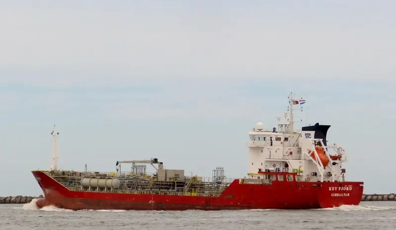 DEE FISHER Tanker IMO 9318216 photo 5