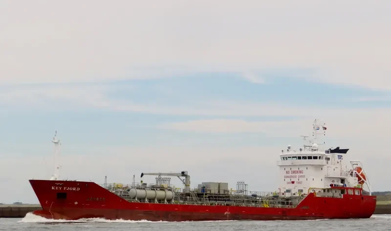 DEE FISHER Tanker IMO 9318216 photo 6