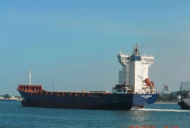 TC SYMPHONY Container Ship IMO 9318242 photo 2