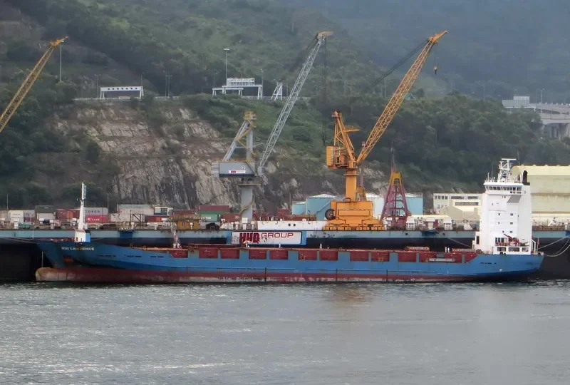 TC SYMPHONY Container Ship IMO 9318242 photo 5
