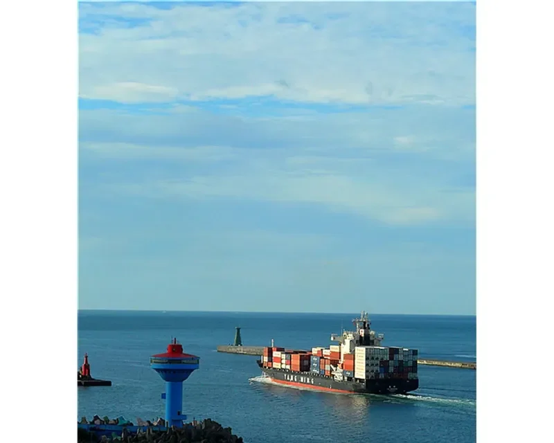 YM INVENTIVE Container Ship IMO 9319105 photo 9