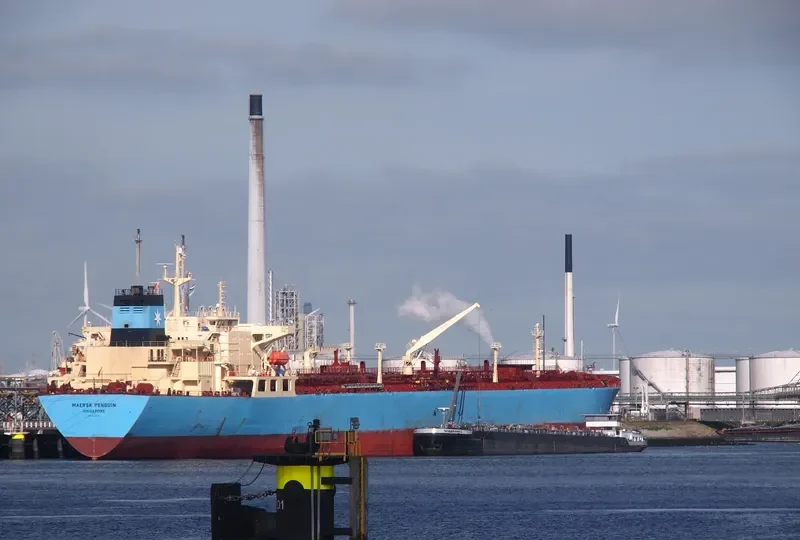 MAERSK PENGUIN Tanker IMO 9319674 photo 7