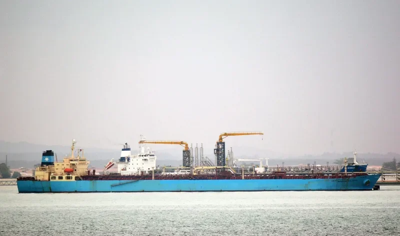 MAERSK PELICAN Tanker IMO 9319686 photo 3