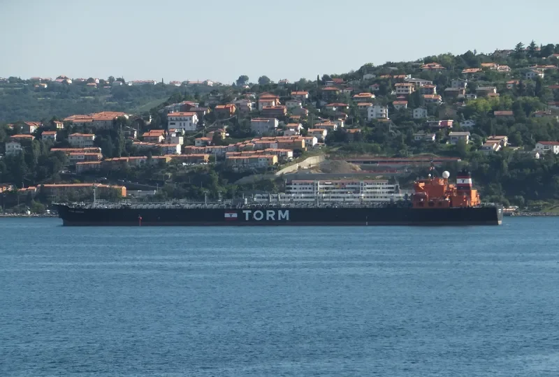 TORM MARINA Tanker IMO 9319698 photo 6