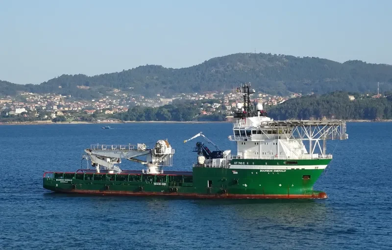 IZUMRUD Offshore Vessel IMO 9319715 photo 2