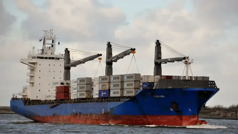 SEASPAN LOGA Container Ship IMO 9320001 photo 3