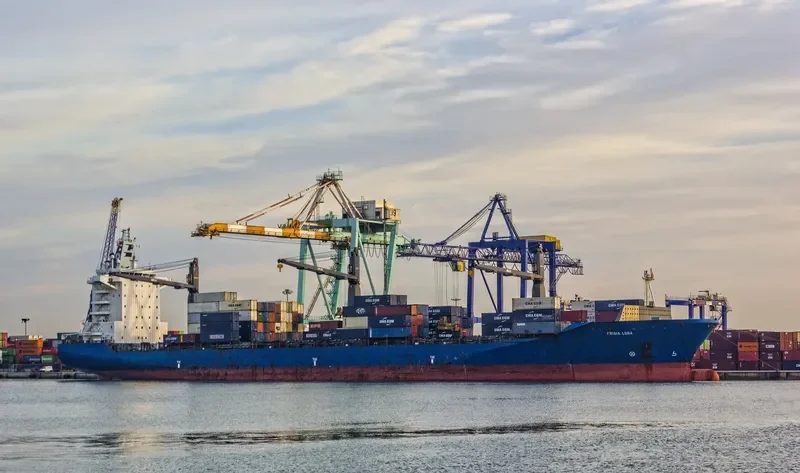 SEASPAN LOGA Container Ship IMO 9320001 photo 8