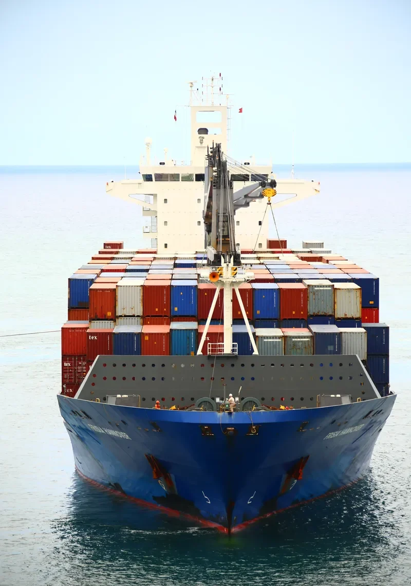 SEASPAN HANNOVER Container Ship IMO 9320013 photo 4