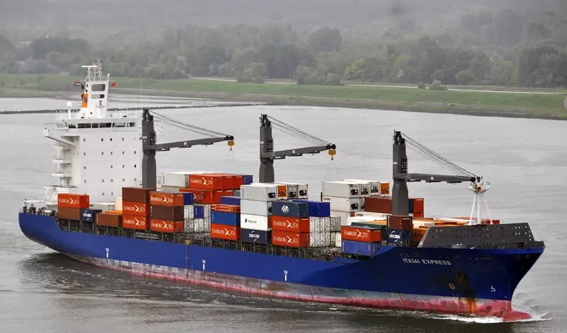 SEASPAN HANNOVER Container Ship IMO 9320013 photo 7