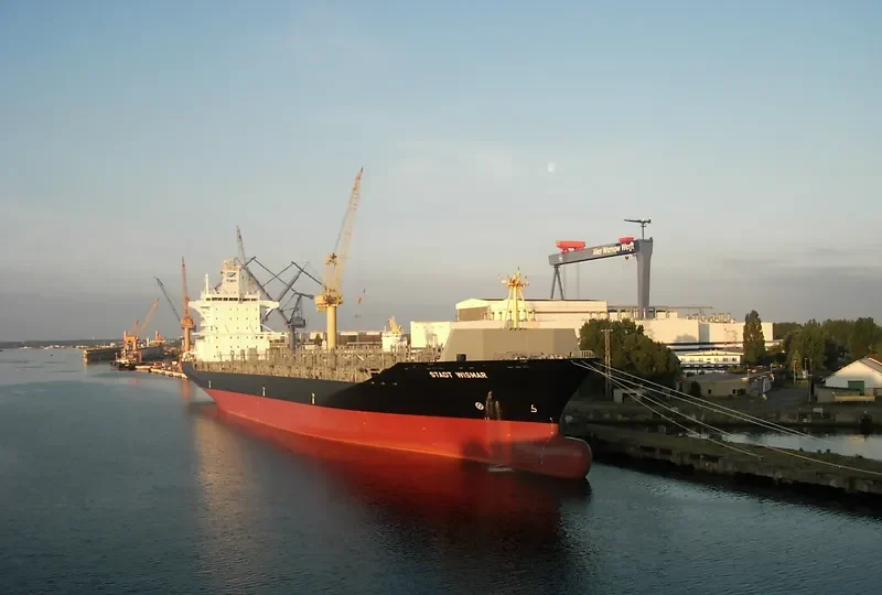 SITC SURABAYA Container Ship IMO 9320025 photo 2