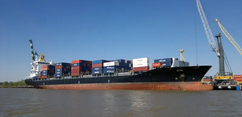 SITC SURABAYA Container Ship IMO 9320025 photo 6