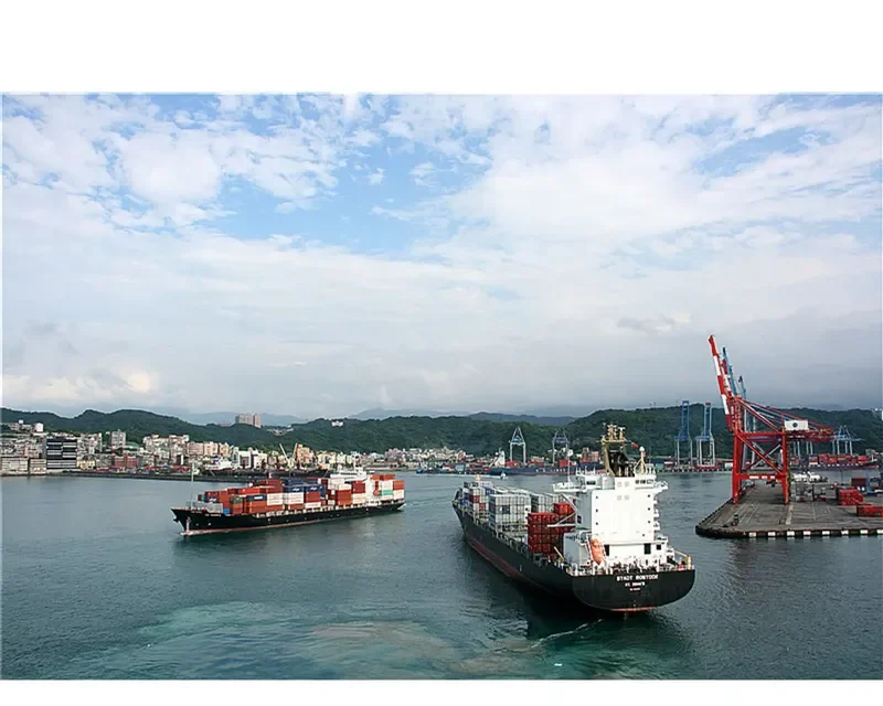 AS COLUMBIA Container Ship IMO 9320037 photo 6