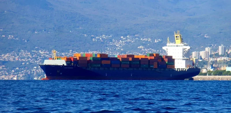 STADT DRESDEN Container Ship IMO 9320049 photo 4