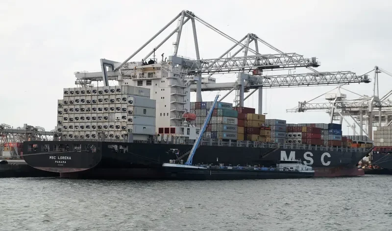 MSC LORENA Container Ship IMO 9320403 photo 9