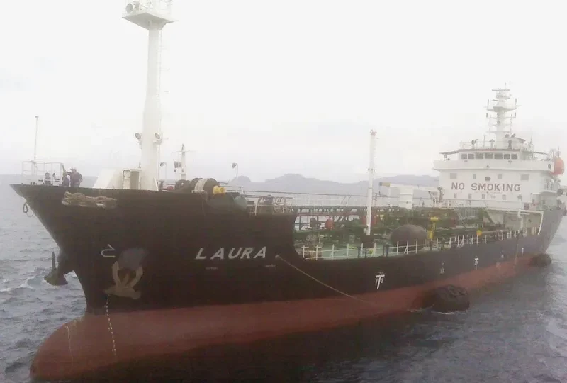 LAURA Tanker IMO 9320609 photo 2