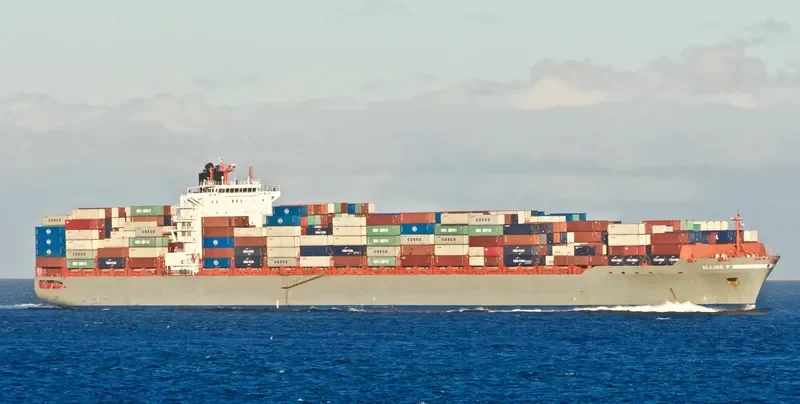 UTE Container Ship IMO 9320685 photo 2