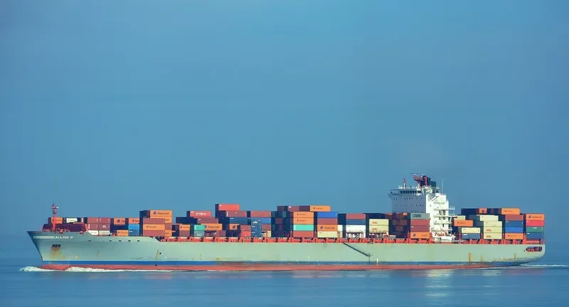 UTE Container Ship IMO 9320685 photo 5