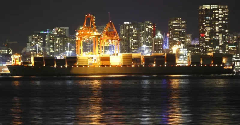UTE Container Ship IMO 9320685 photo 7