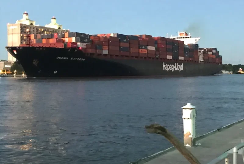 OSAKA EXPRESS Container Ship IMO 9320697 photo 4