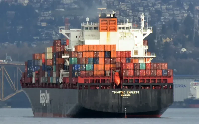TSINGTAO EXPRESS Container Ship IMO 9320702 photo 6