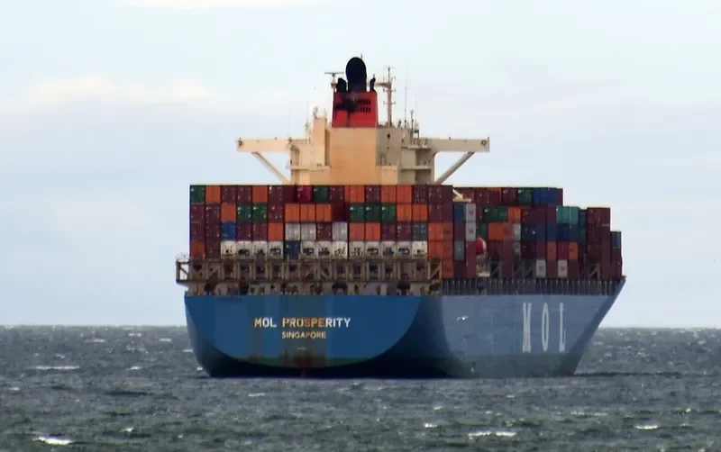MOL PROSPERITY Container Ship IMO 9321031 photo 2