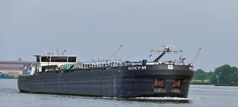 RICKY M Tanker IMO 9321081 photo 5