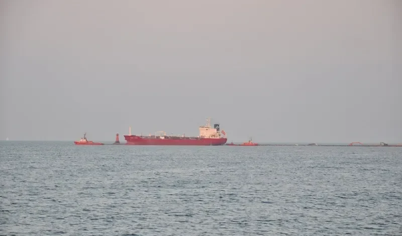 MICHELLE XXV Tanker IMO 9321110 photo 3