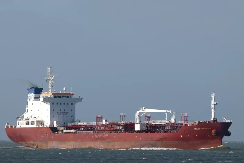 KS IRIS Tanker IMO 9321134 photo 4