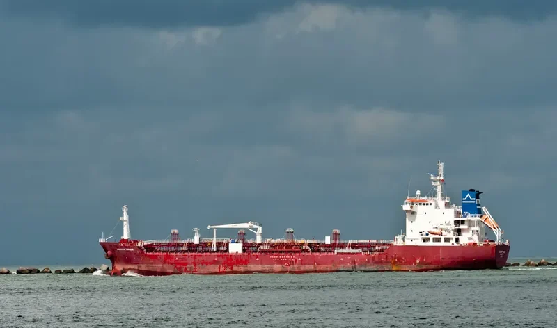 KS IRIS Tanker IMO 9321134 photo 5
