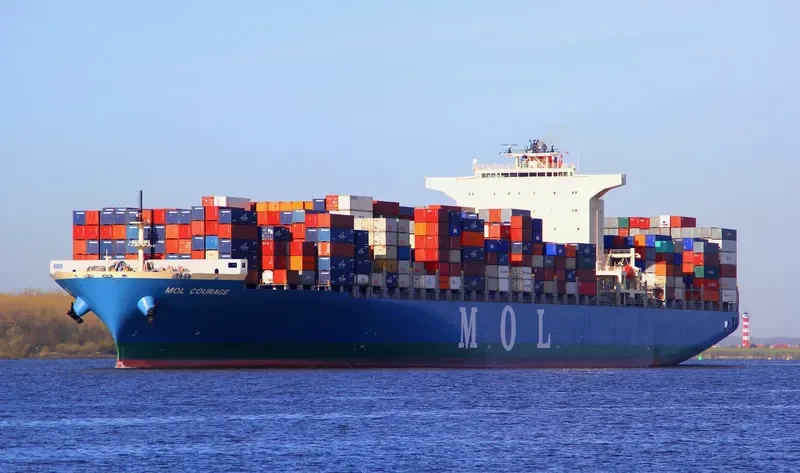 MOL COURAGE Container Ship IMO 9321263