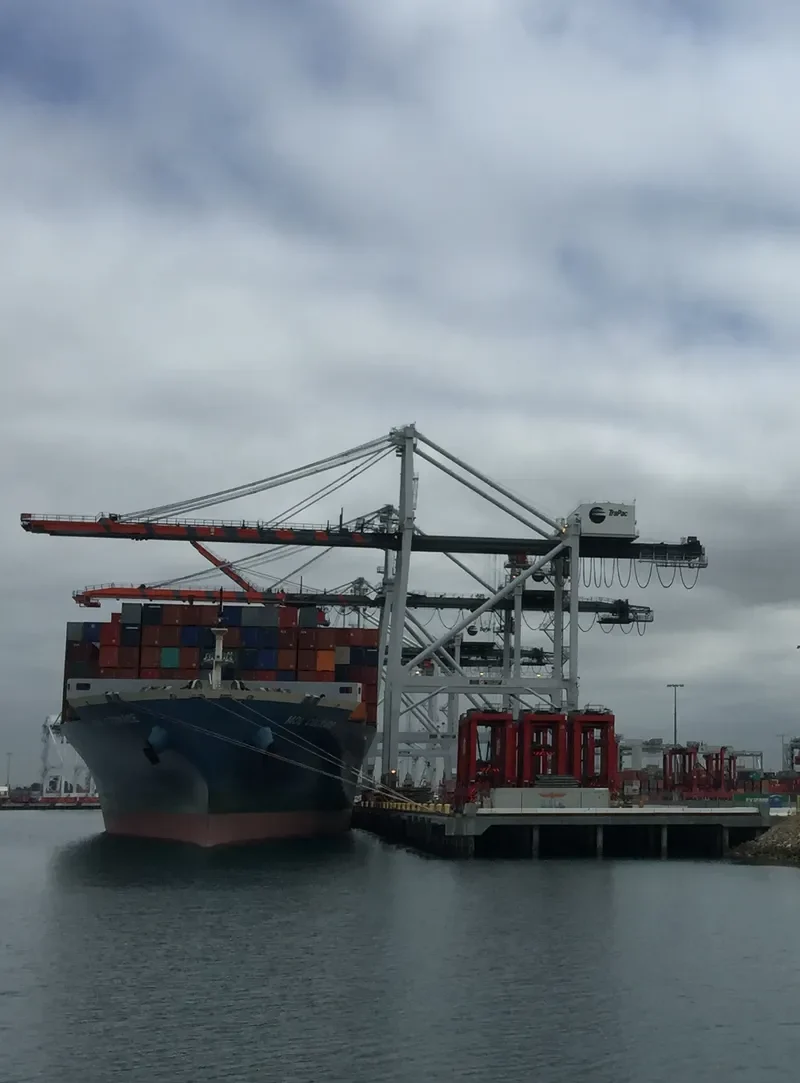 MOL COURAGE Container Ship IMO 9321263 photo 10